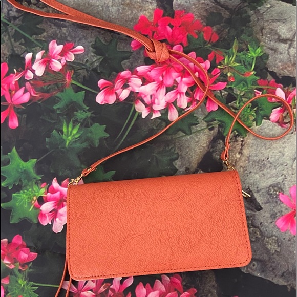 Maurice’s Pocket Book - Picture 2 of 8